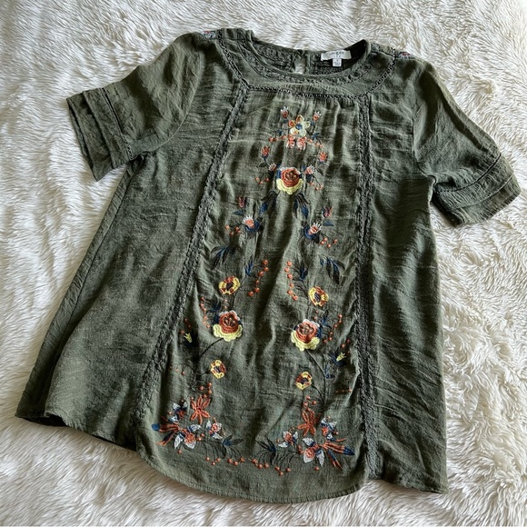 Olive Green Shirt with Embroidered Floral Design and Small Keyhole Back - Picture 2 of 8